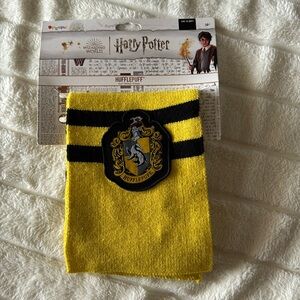 NWT‎ Harry Potter Scarf Hufflepuff.